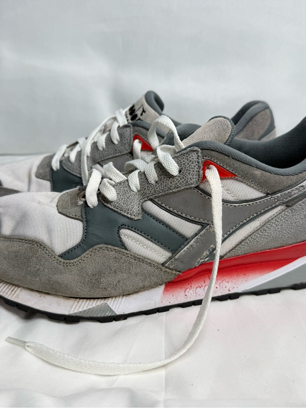 Diadora N9002 Gray Red Men's Low Top Suede Retro Shoes Sneakers size 13